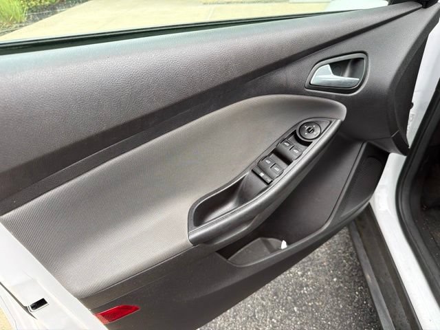 Used 2014 Ford Focus SE FWD image 13