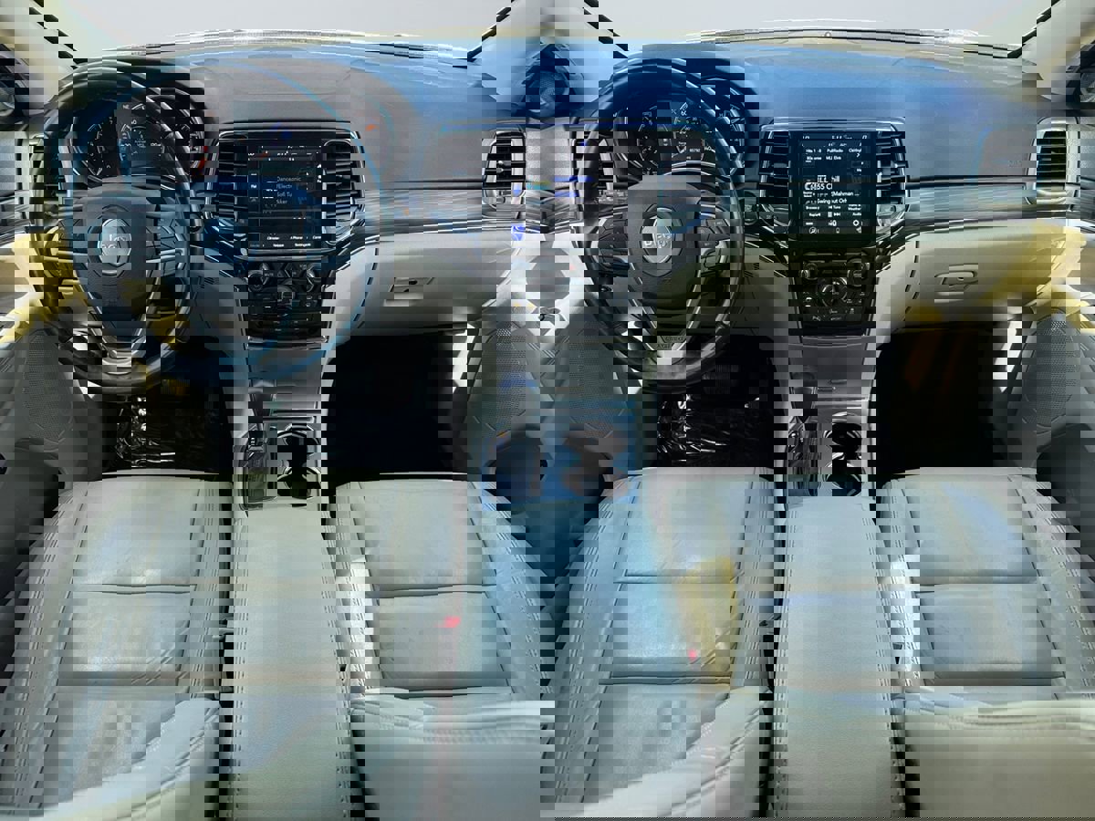 Used 2022 Jeep Grand Cherokee Limited image 11