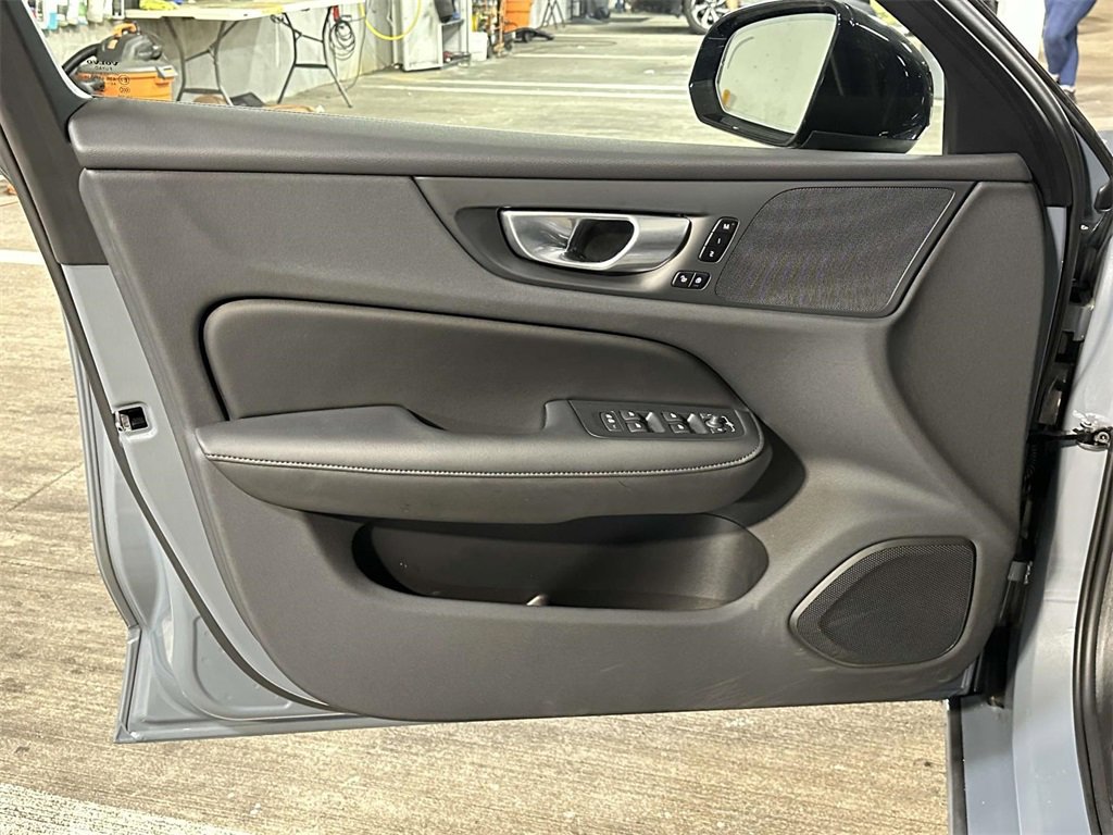 Used 2024 Volvo S60 T8 Plus image 11