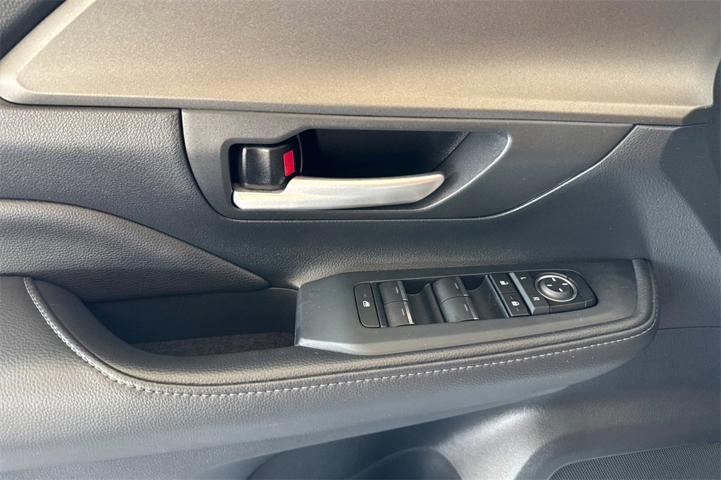 Used 2024 Toyota Grand Highlander XLE image 14