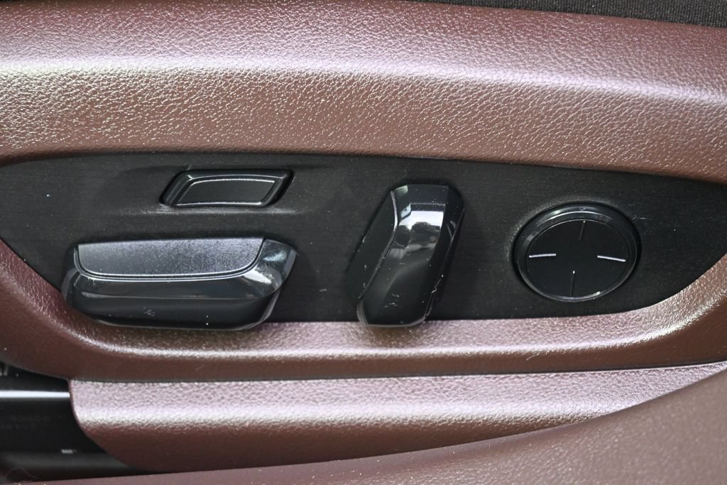 Used 2020 Lexus ES 350 Ultra Luxury w/ Accessory Package 2 FWD image 14