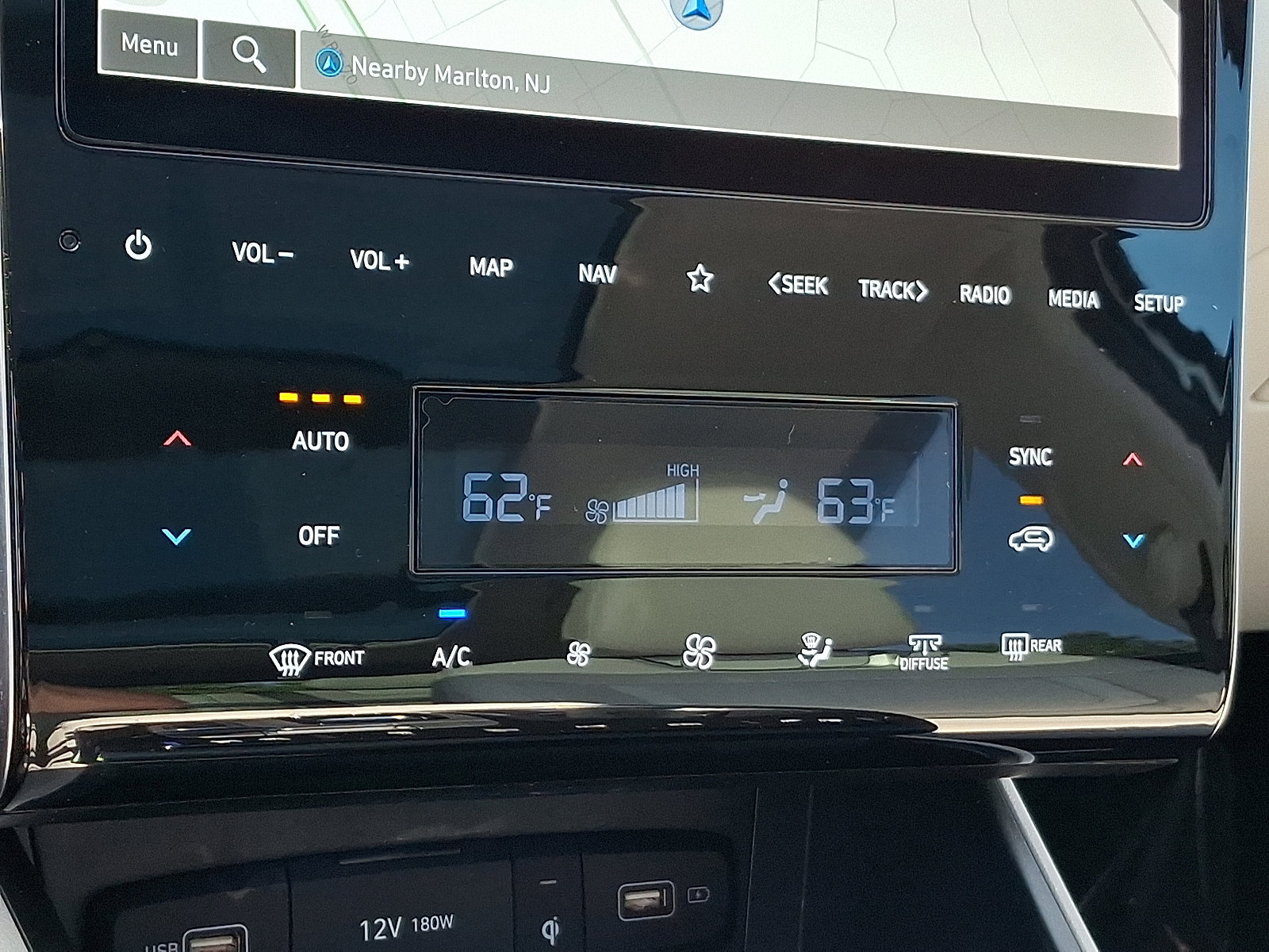 Certified 2024 Hyundai Tucson Limited FWD image 17