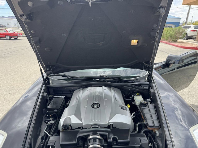 Used 2006 Cadillac XLR RWD image 24
