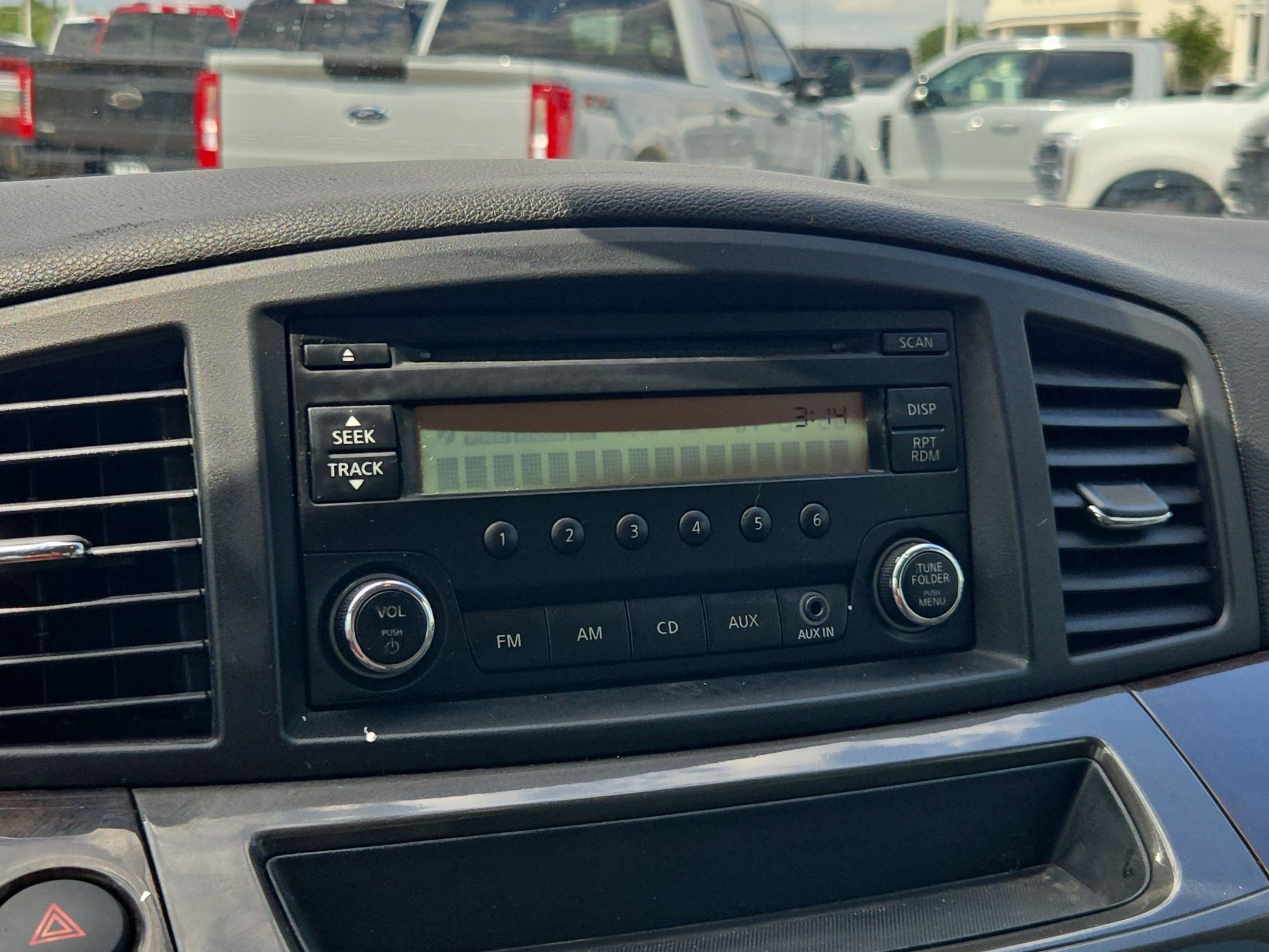 Used 2015 Nissan Quest S FWD image 29