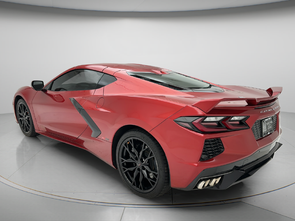 Used 2024 Chevrolet Corvette Stingray Preferred Cpe w/ Z51 Performance Package RWD image 4