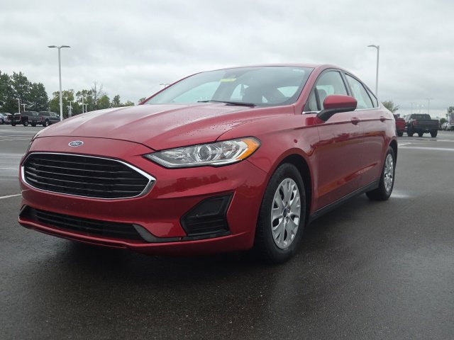 Used 2020 Ford Fusion S FWD image 2