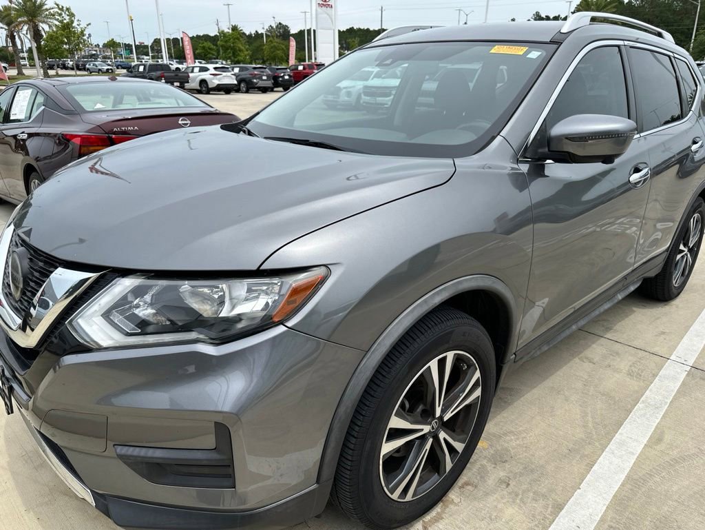 Used 2020 Nissan Rogue SV w/ Premium Package FWD image 1