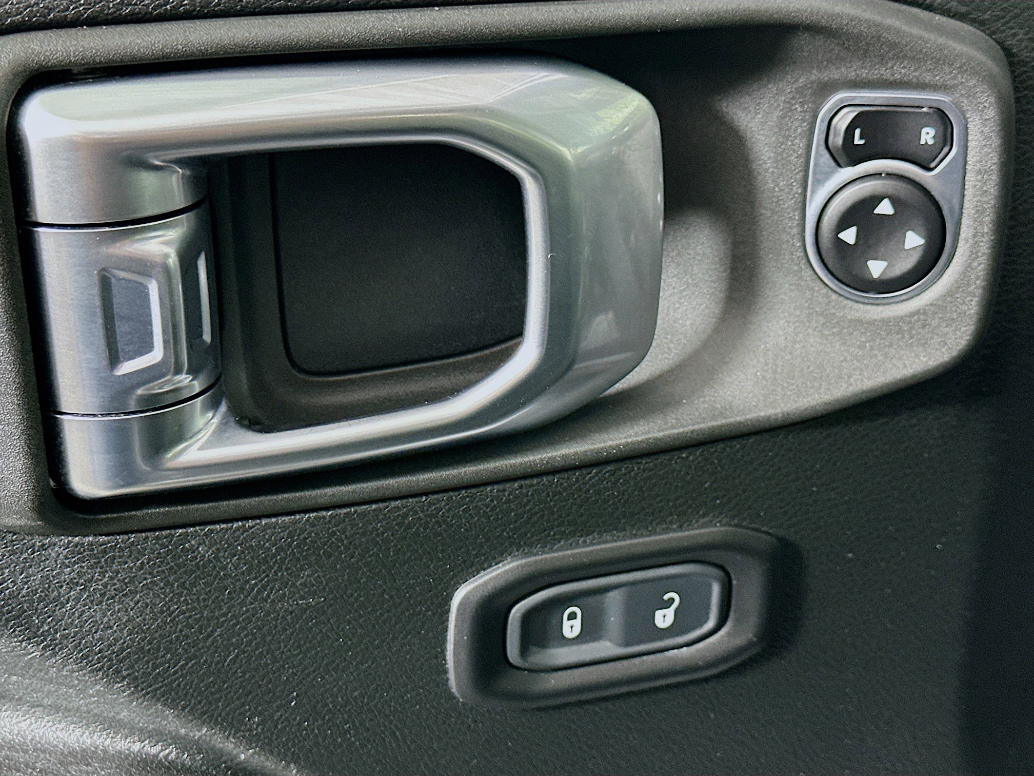 Used 2020 Jeep Wrangler Unlimited Sport S image 15