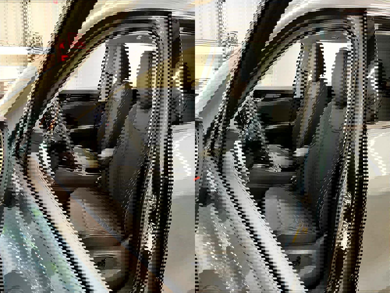 Used 2025 Volkswagen Tiguan SE w/ Panoramic Sunroof Package image 27