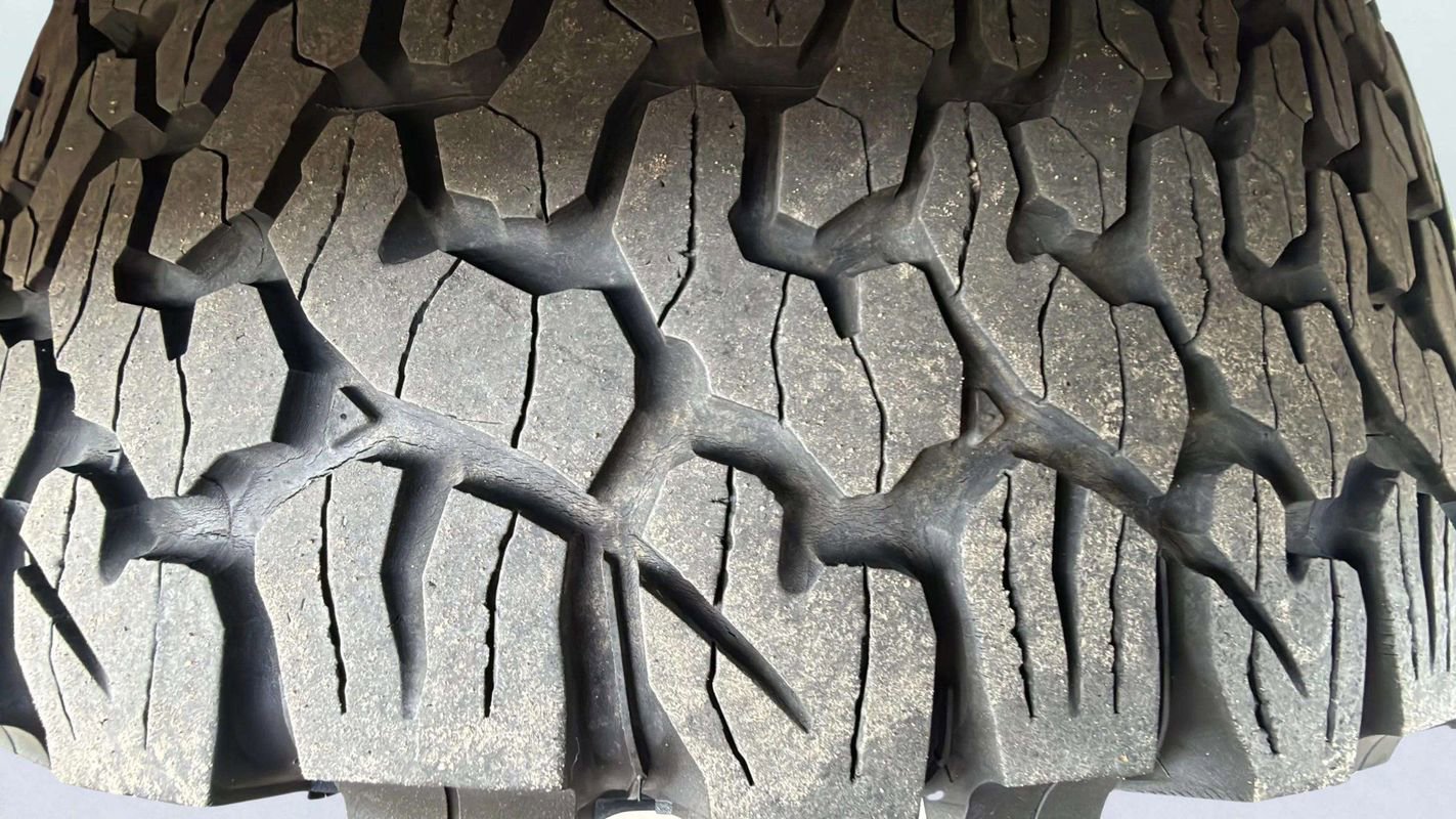 Used 2012 Jeep Wrangler Unlimited Rubicon w/ Connectivity Group image 21