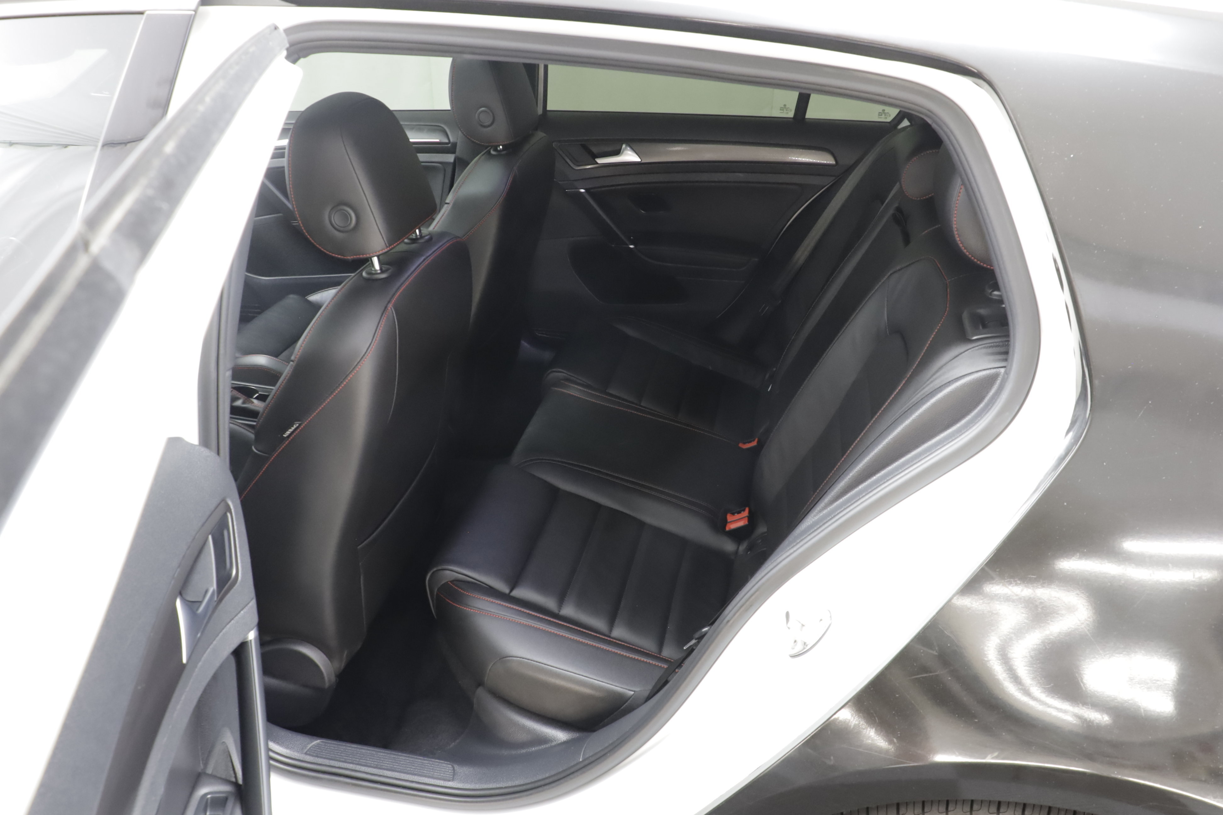 Used 2020 Volkswagen GTI Autobahn FWD image 18