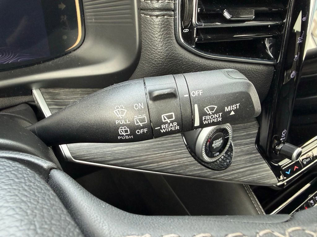 Used 2023 Jeep Wagoneer Series III w/ Preferred Equipment Group image 22