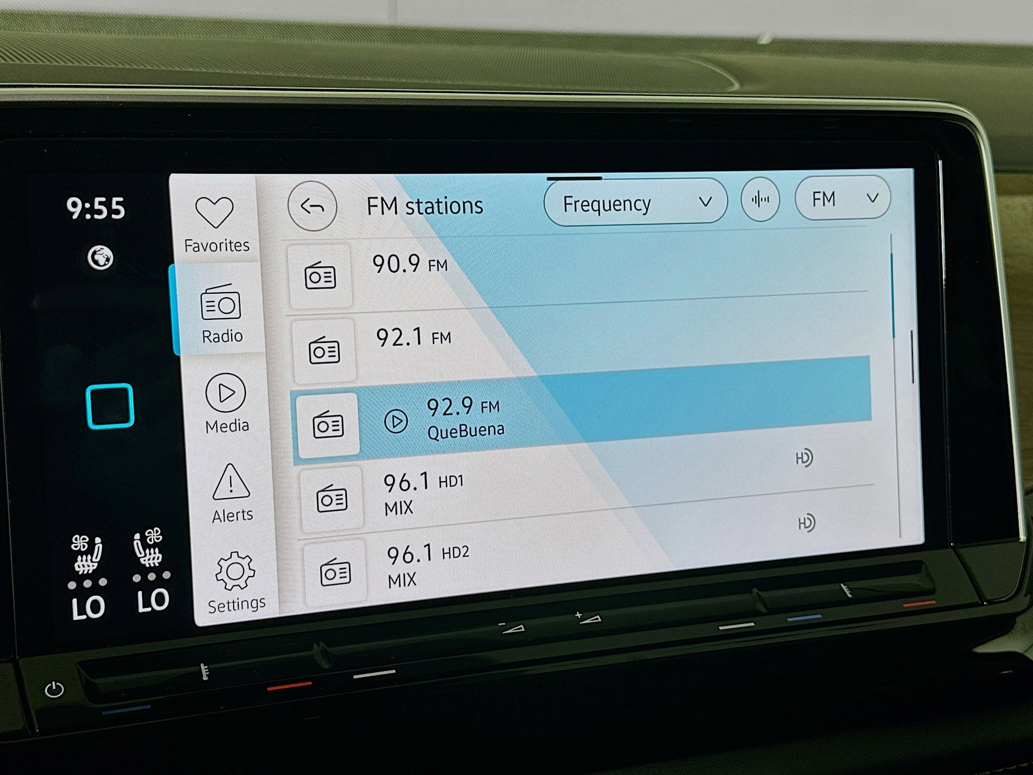 Used 2024 Volkswagen Atlas SE image 21