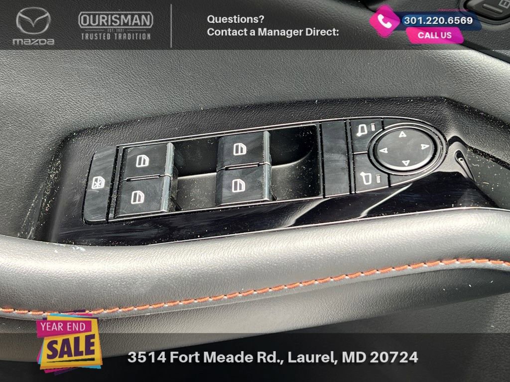 New 2025 MAZDA CX-30 Carbon image 25