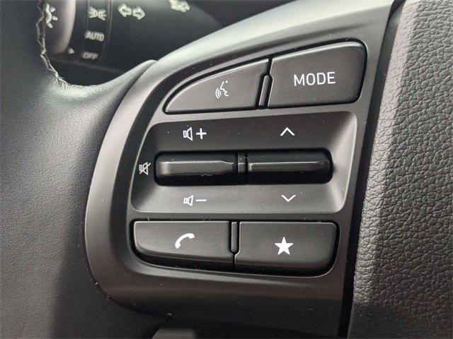 Used 2024 Hyundai Venue SEL image 16