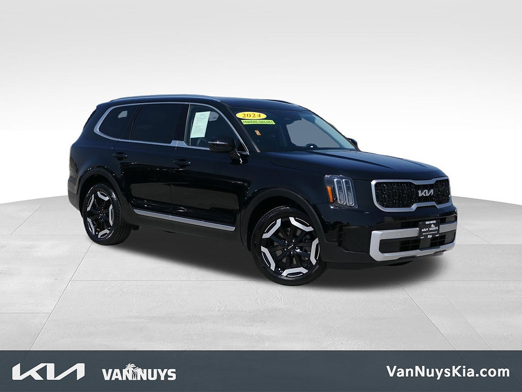 Used 2024 Kia Telluride EX w/ EX Captain's Chair Package FWD image 32
