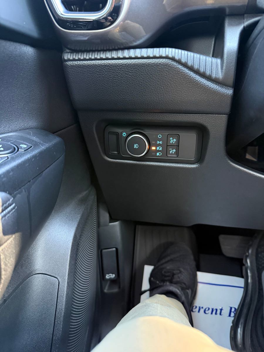 New 2025 Ford Ranger Lariat w/ Black Appearance Package image 26