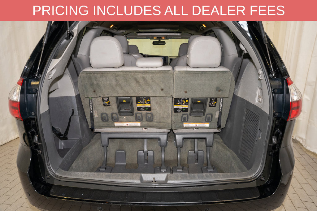Used 2016 Toyota Sienna XLE Premium FWD image 5