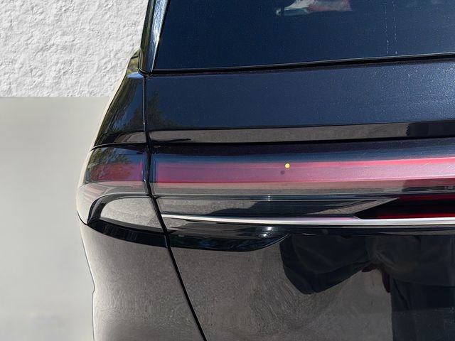 Used 2024 Lincoln Nautilus Reserve image 10