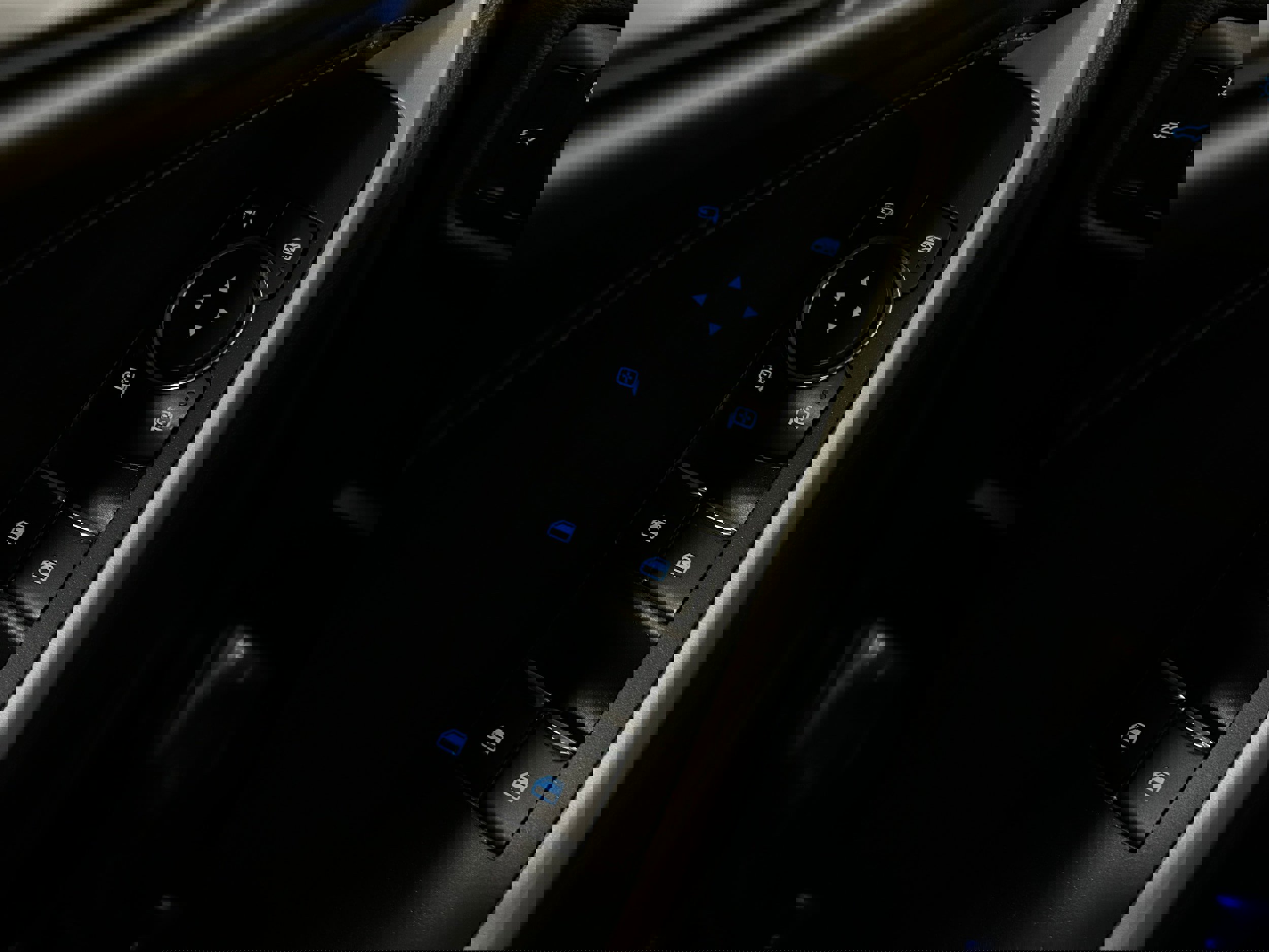 Used 2021 Ford Explorer Limited w/ Equipment Group 301A image 24