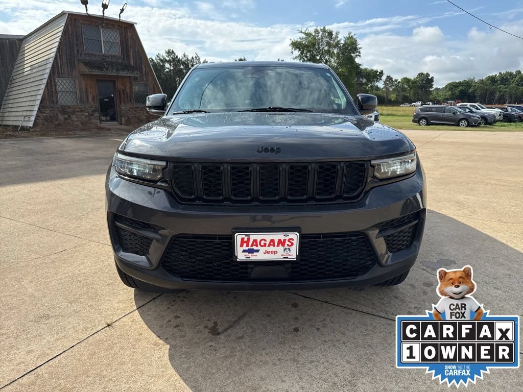 Certified 2024 Jeep Grand Cherokee Altitude AWD/4WD image 2