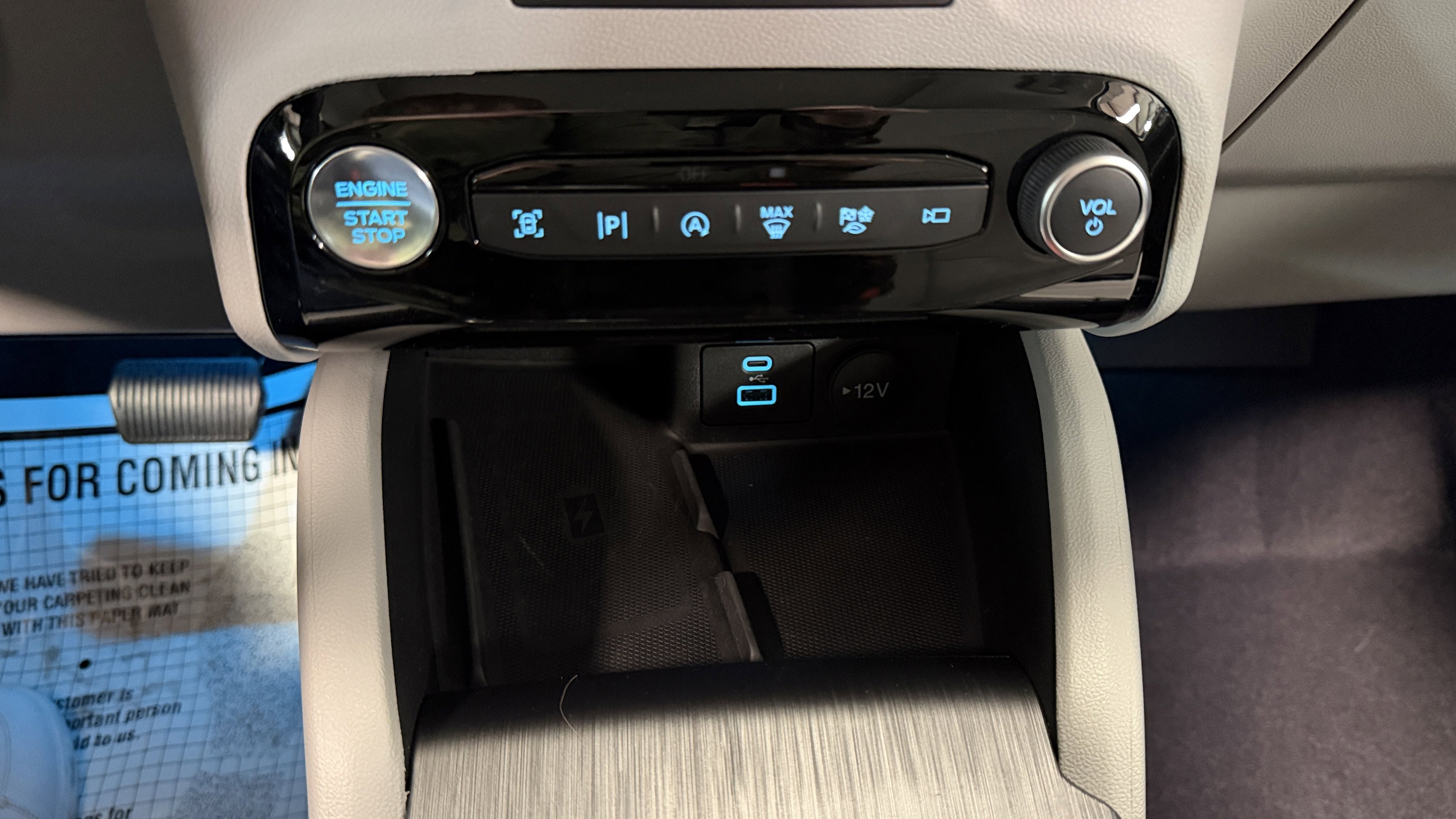 Used 2023 Ford Escape Platinum image 15