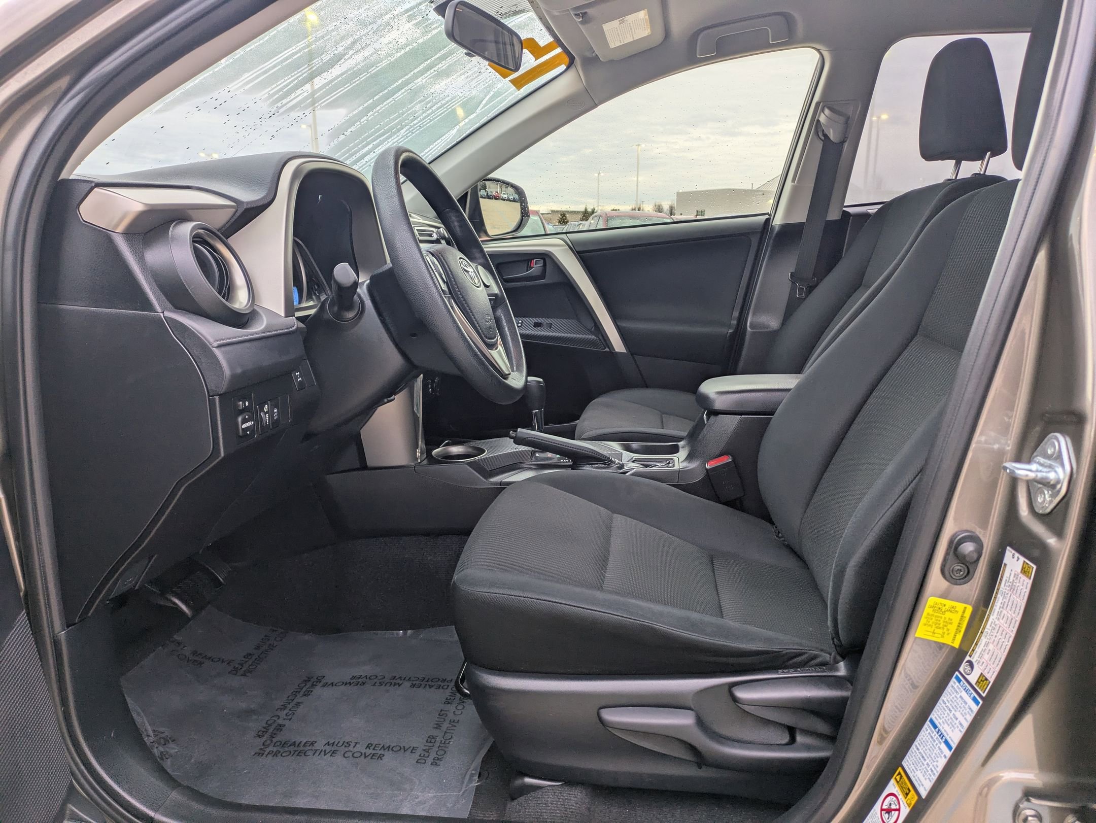 Used 2015 Toyota RAV4 LE image 12