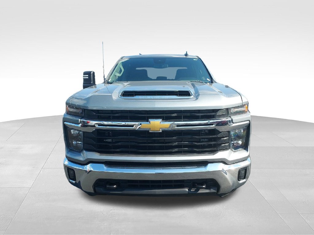 Used 2025 Chevrolet Silverado 2500 LT w/ Convenience Package AWD/4WD image 8