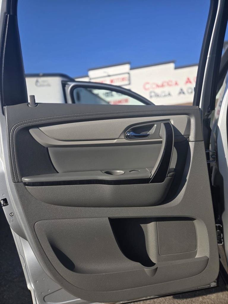 Used 2016 Chevrolet Traverse LTZ FWD image 17