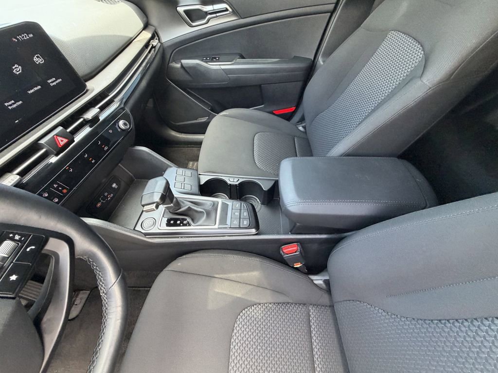 Certified 2026 Kia Sportage LX FWD image 18