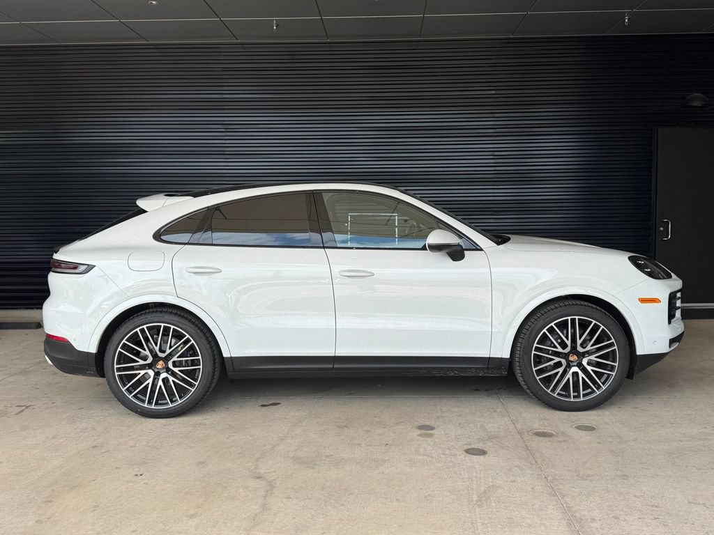New 2026 Porsche Cayenne Coupe AWD/4WD image 9