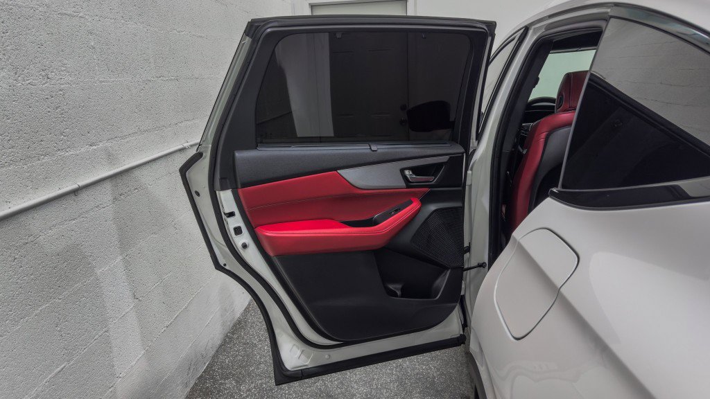 Used 2024 Acura MDX A-Spec image 17
