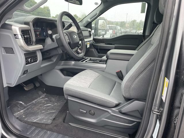 New 2026 Ford F350 XLT w/ XLT Premium Package AWD/4WD image 8