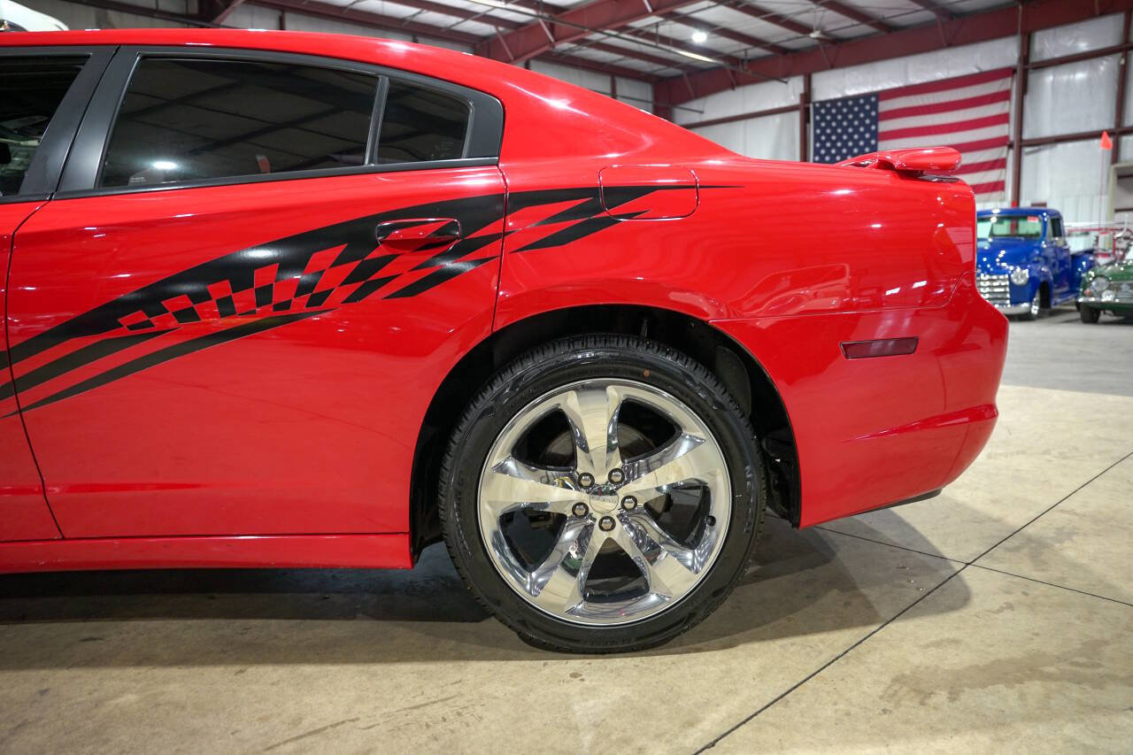 Used 2014 Dodge Charger SXT image 5