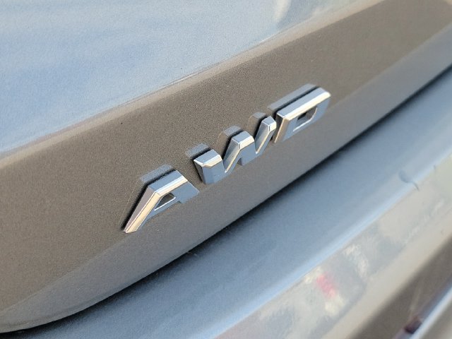 Used 2025 Cadillac XT6 Premium Luxury AWD/4WD image 7