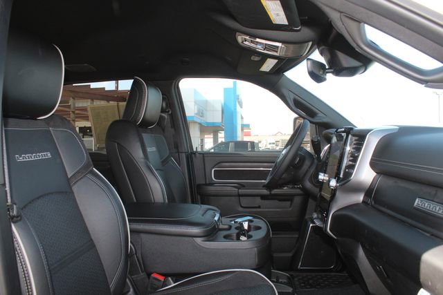 Used 2025 RAM 2500 Laramie AWD/4WD image 18