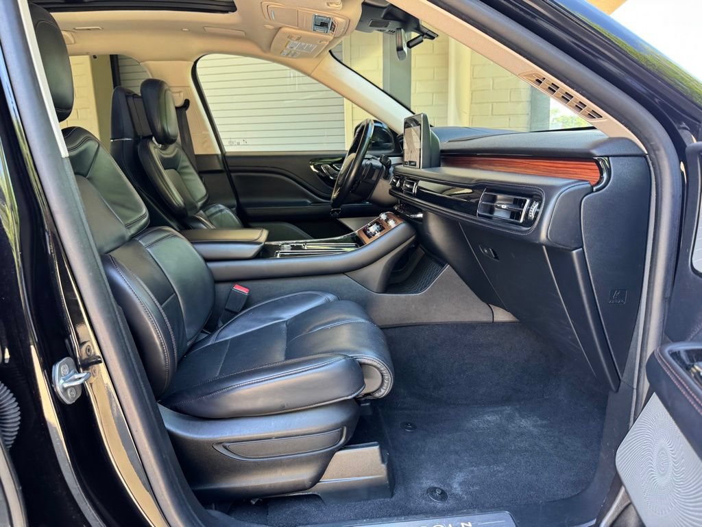 Used 2020 Lincoln Aviator Reserve w/ Equipment Group 202A AWD/4WD image 29