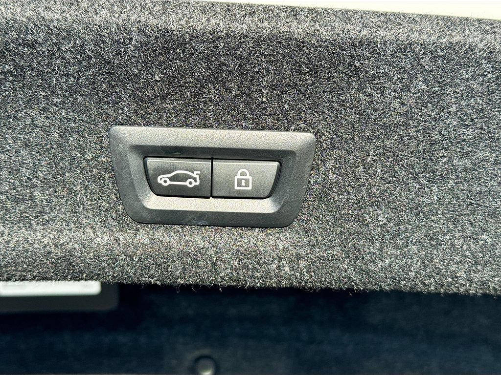 Used 2022 BMW 330i Sedan w/ Premium Package RWD image 31