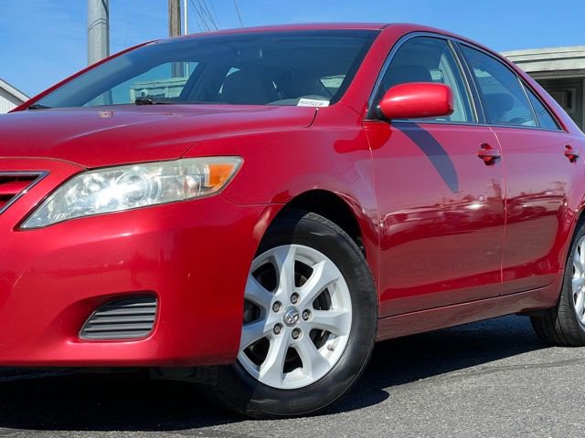 Used 2010 Toyota Camry image 2