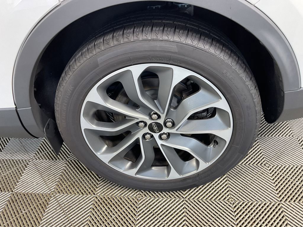 Used 2022 Lincoln Nautilus Reserve image 6