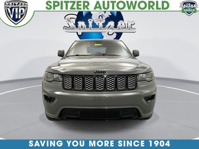Used 2019 Jeep Grand Cherokee Altitude AWD/4WD image 4