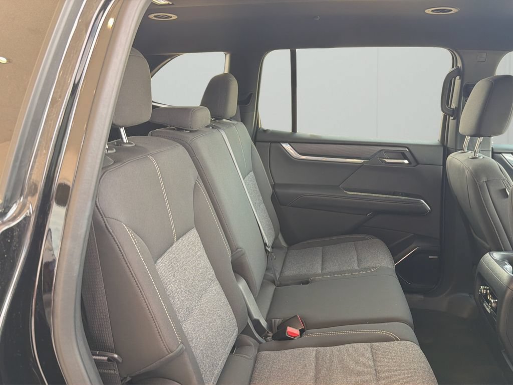 Used 2025 GMC Acadia Elevation AWD/4WD image 33
