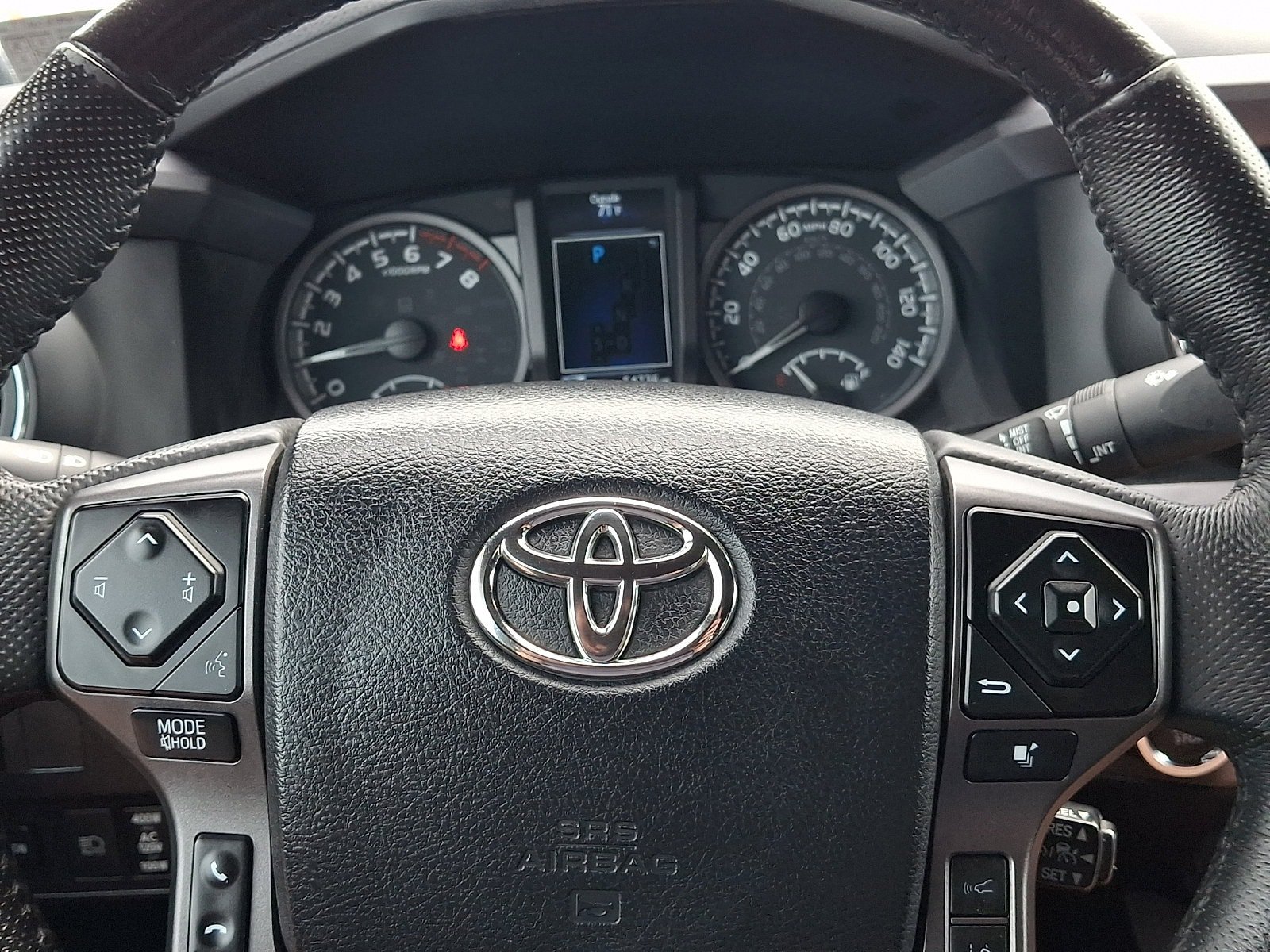 Used 2023 Toyota Tacoma TRD Off-Road w/ Technology Package AWD/4WD image 18