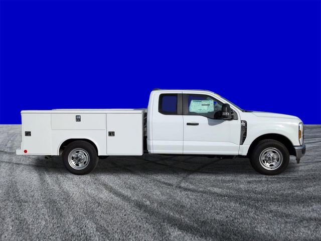 New 2025 Ford F350 XL w/ XL Chrome Package image 3