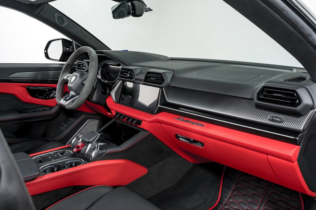 Used 2025 Lamborghini Urus S AWD/4WD image 40