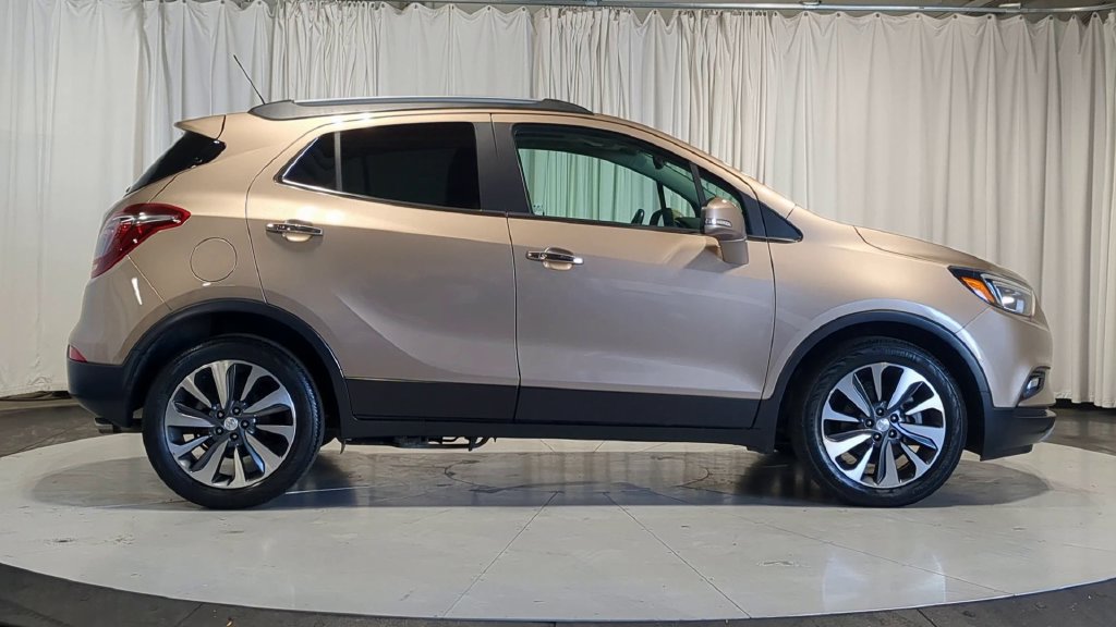 Used 2019 Buick Encore Essence FWD image 11