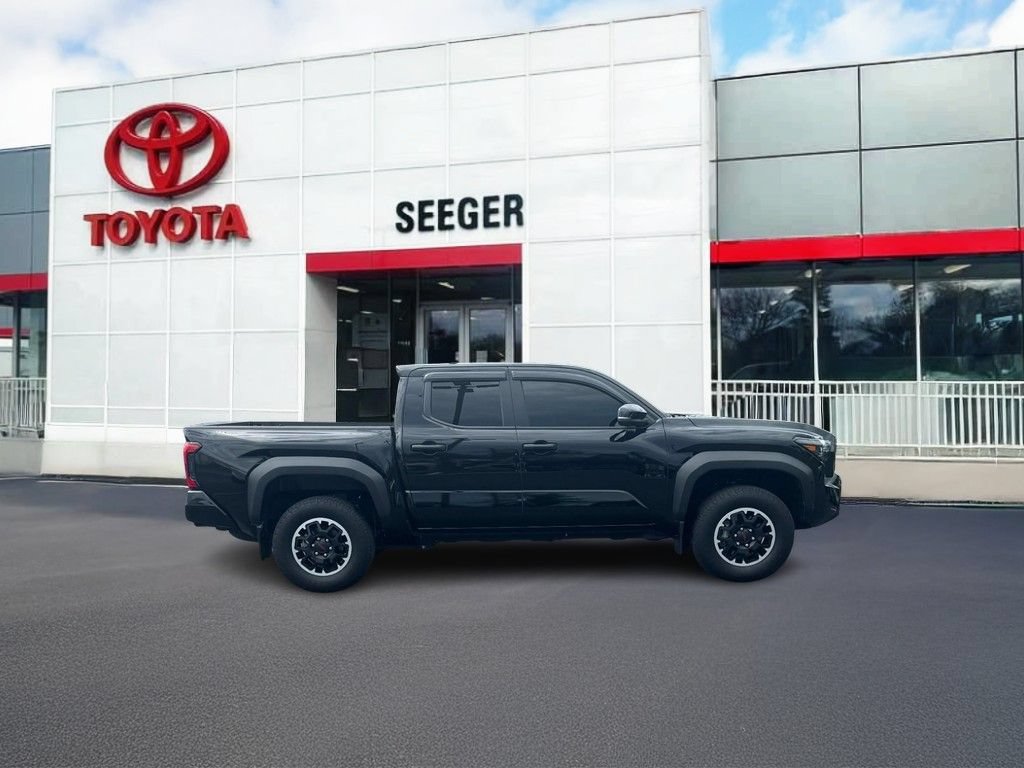 Used 2024 Toyota Tacoma TRD Off-Road w/ TRD Off Road Premium Package AWD/4WD video 2