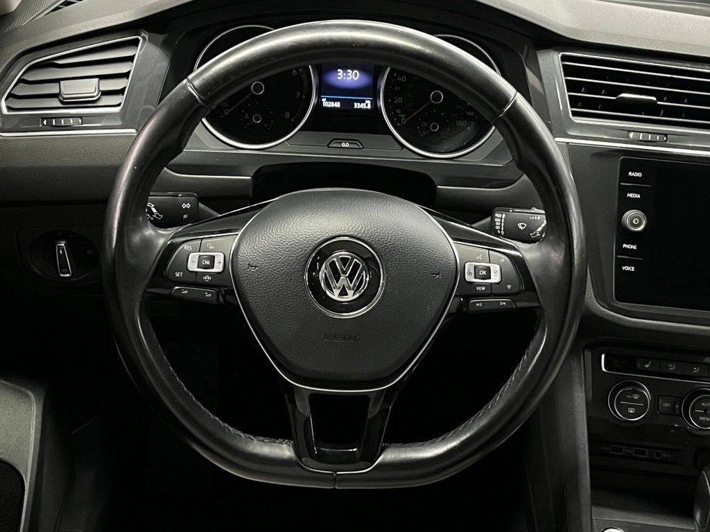 Used 2019 Volkswagen Tiguan SE w/ Panoramic Sunroof Package AWD/4WD image 7
