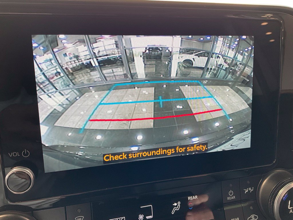 Certified 2025 Toyota Highlander XLE AWD/4WD image 16