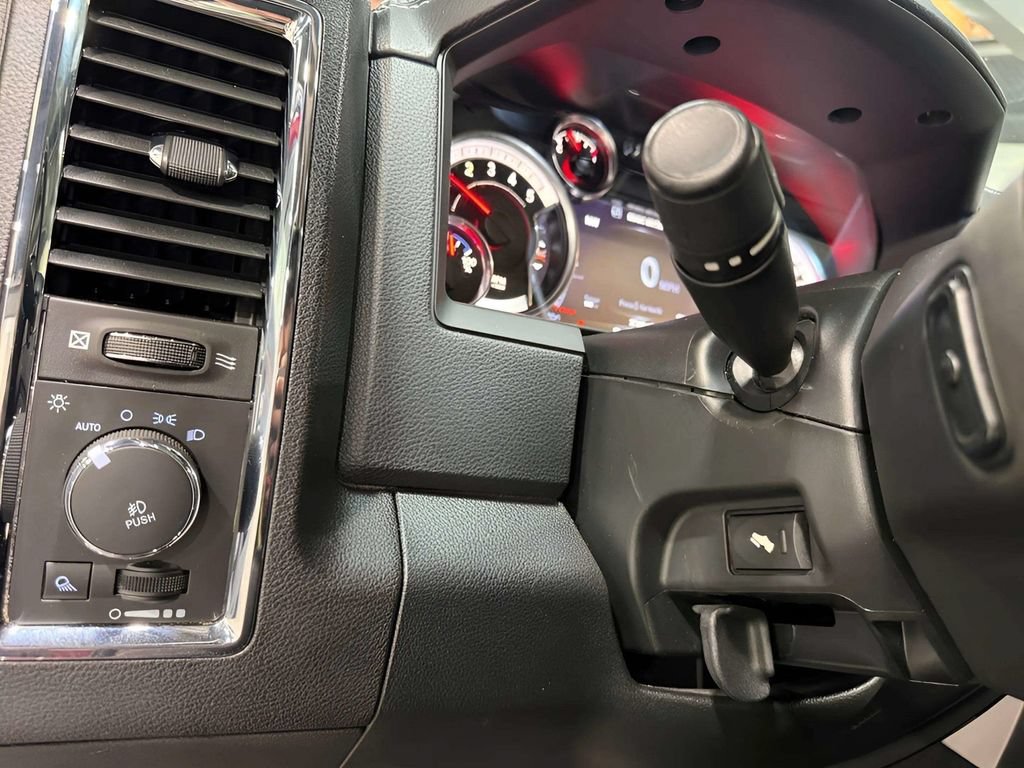 Used 2017 RAM 1500 Laramie AWD/4WD image 36